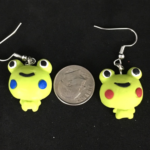 Handmade Polymer Clay Frog Dangle Drop Earrings - Picture 4 of 8